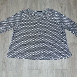 Tahari Womens Blouse Top Shirt 3X Polyester Beige Black Printed